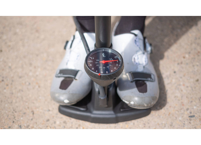 Floor pump BBB BFP-20 AirWave black