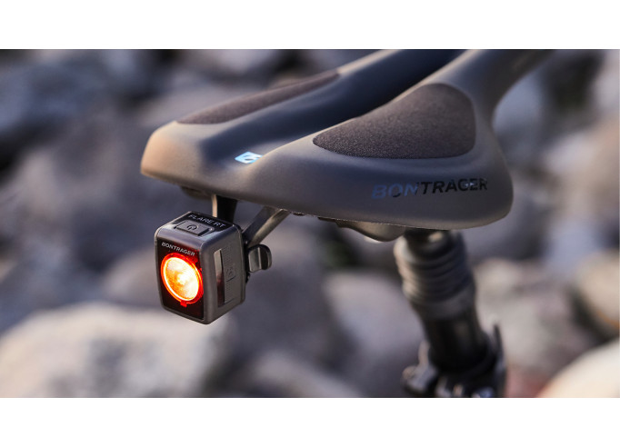 Sēdeklis Bontrager Commuter Comp melns