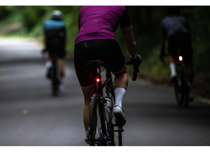 Aizmugurējā lampa BBB BLS-152D Spark 2.0 USB melna