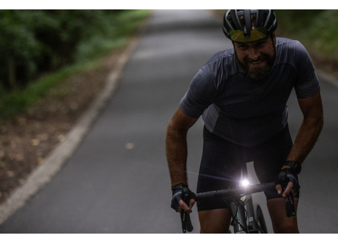 Priekšējā lampa BBB BLS-130 Nanostrike 400lum