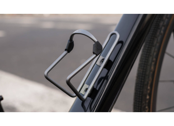 Pudeles turētājs BBB BBC-03 FuelTank sudraba