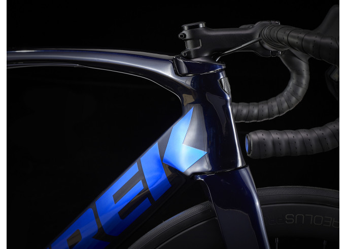 Road bike TREK Madone SL 7 Disc Deep Dark Blue