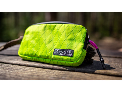 Somiņa Muc Off Rainproof Essentials Case Hi-Vis