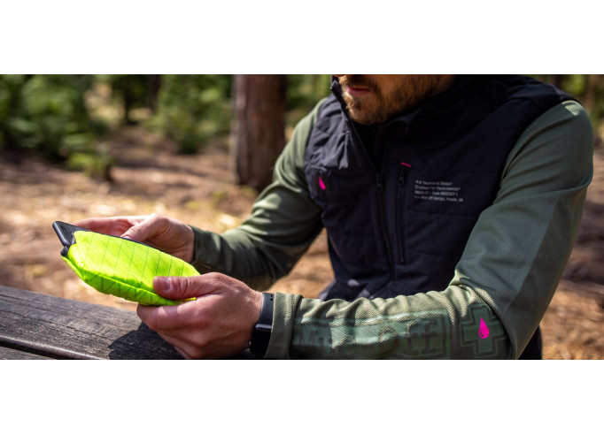 Muc Off Rainproof Essentials Case Hi-Vis