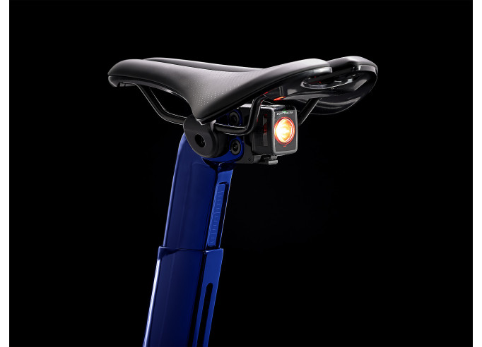 Trek madone sales rear light mount