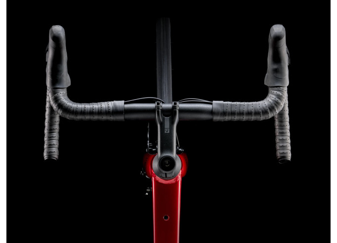Road bike TREK Domane AL 2 Gen 4 Crimson to...