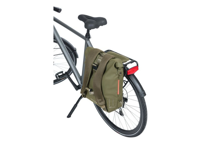 Basil SoHo bicycle backpack Nordlicht, 17L,...