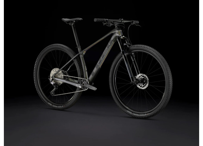 Matte black trek bike on sale