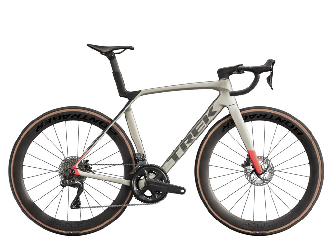 Road bike TREK Madone SL 7 Gen 8