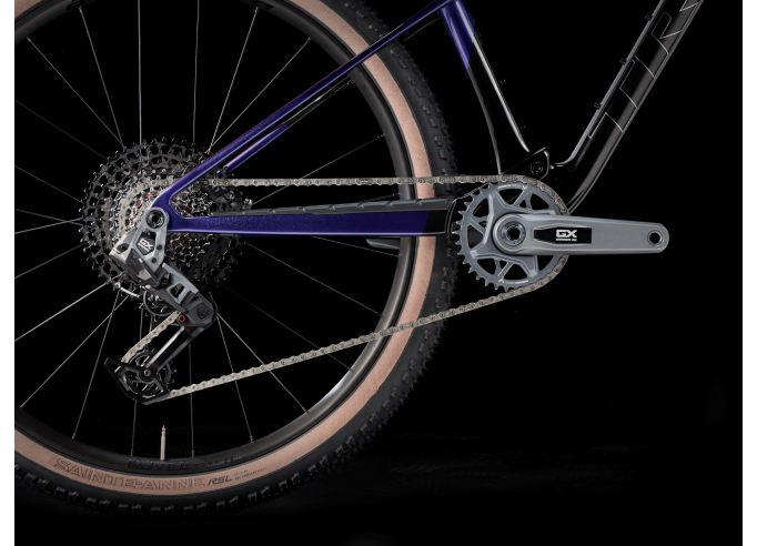 TREK Supercaliber SL 9.7 AXS Gen 2 melns/lillā