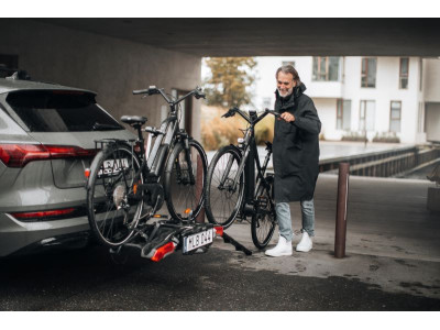 Platform towbar bike rack foldable Thule Epos 3-bike