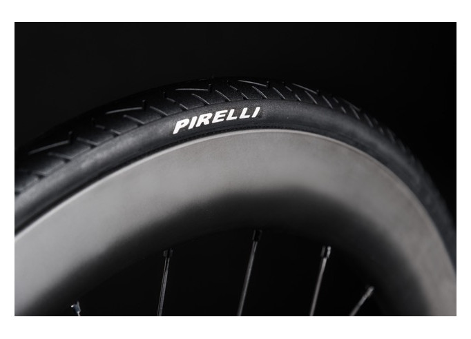 Tire Pirelli Cinturato EVO TLR