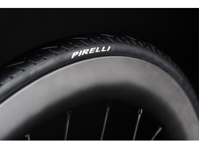 Tire Pirelli Cinturato EVO TLR