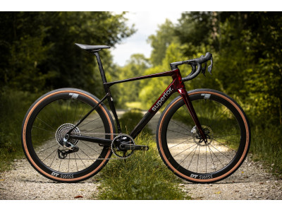 Gravel bike Superior XR 9.9 GR Matte Carbon / Gloss Red 2