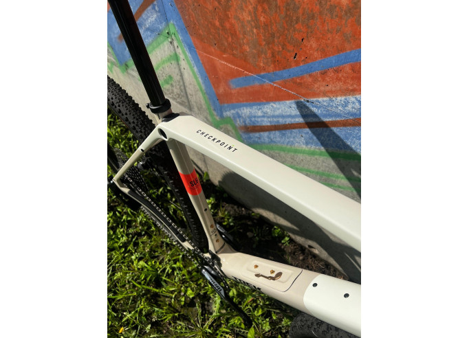 Gravel velosipēds TREK Checkpoint SL 6 AXS Gen 3 Era White/Buff Beige