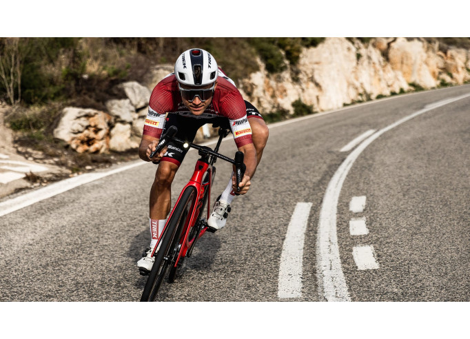 Ķivere Trek Ballista Mips balta