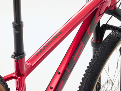 Kalnu velosipēds TREK Procaliber 8 AL Fury Red