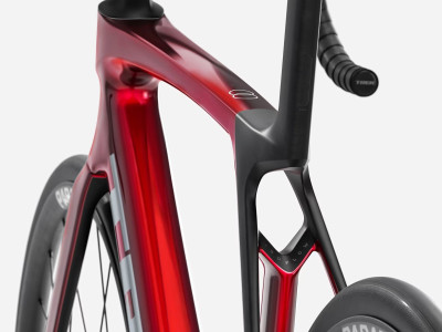 Road bike TREK Madone SL 5 | Gloss Fury Red/Matte Deep Smoke