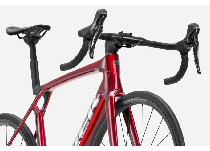 Maanteerattas TREK Madone SL 5 | Gloss Fury Red/Matte Deep Smoke