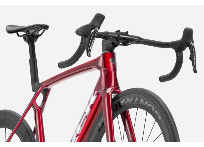 Maanteerattas TREK Madone SL 6 | Gloss Fury Red/Matte Deep Smoke