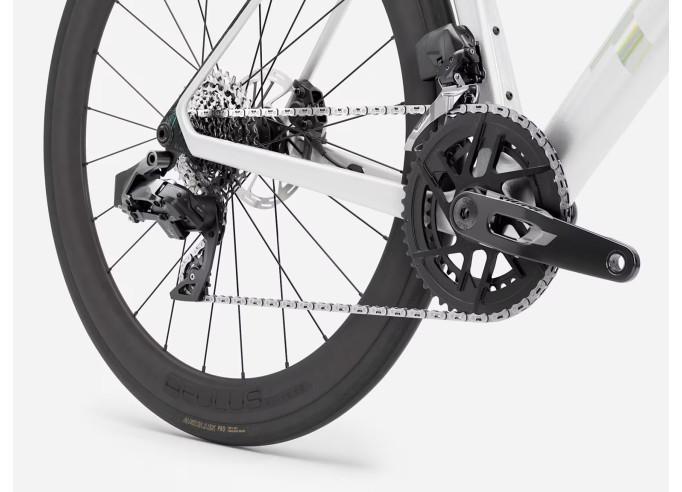 TREK Madone SL 6 AXS plento dviratis | Gloss Crystal White/Matte Deep Smoke