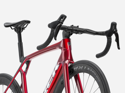Šosejas velosipēds TREK Madone SL 7 | Gloss Fury Red/Matte Deep Smoke