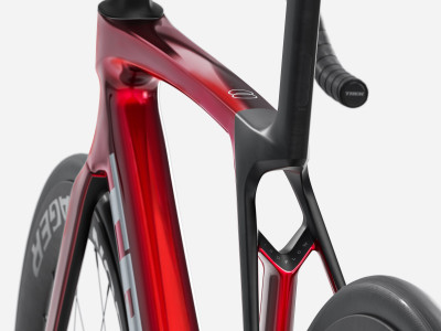 Šosejas velosipēds TREK Madone SL 7 | Gloss Fury Red/Matte Deep Smoke