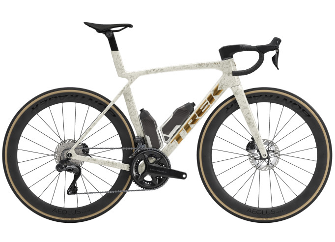 TREK Madone SLR 7 plento dviratis | Era White/Supernova Marble