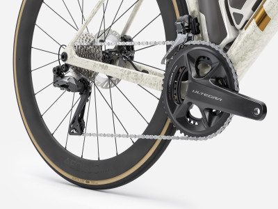 Maanteerattas TREK Madone SLR 7 | Era White/Supernova Marble