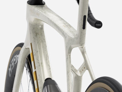 Šosejas velosipēds TREK Madone SLR 7 AXS | Era White/Supernova Marble