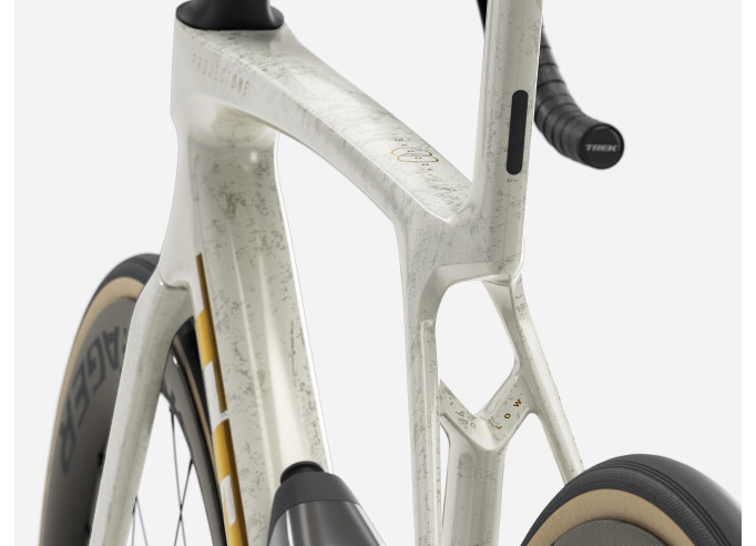 Šosejas velosipēds TREK Madone SLR 9 | Era White/Supernova Marble