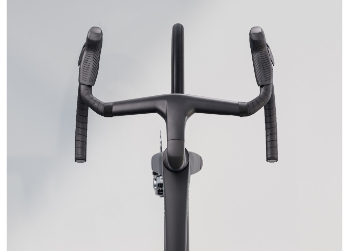 Road bike TREK Madone SLR 9 AXS | Matte Deep Smoke