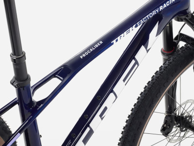 Kalnu velosipēds TREK Procaliber 9.7 AXS | Navy Smoke