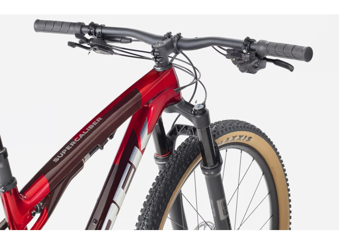 Kalnu velosipēds TREK Supercaliber SL 9.6 | Fury Red/Carbon Red Smoke