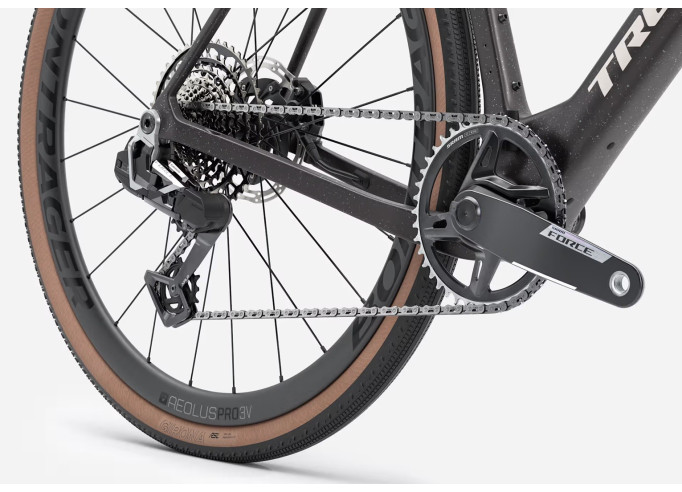 TREK Checkmate SLR 7 AXS gravel dviratis | Gloss Trek Black/Matte Carbon Smoke