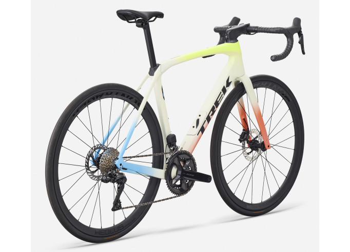 TREK Domane SL 6 Gen 4 plento dviratis | Era White/Glowstick/Coral Fade