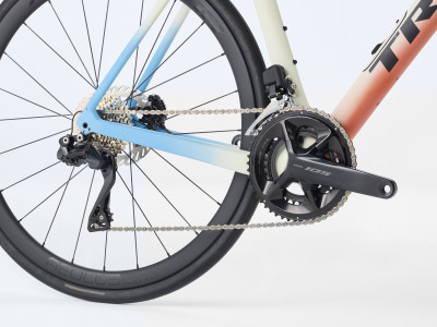 Šosejas velosipēds TREK Domane SL 6 Gen 4 | Era White/Glowstick/Coral Fade