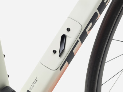 Šosejas velosipēds TREK Domane SL 6 Gen 4 | Era White/Glowstick/Coral Fade