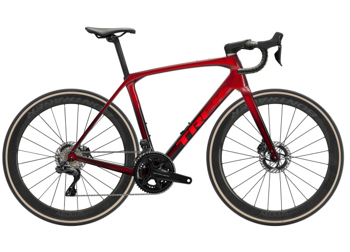 Maanteerattas TREK Domane SLR 9 Gen 4 | Metallic Red Smoke to Red Carbon Smoke