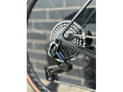 Gravel velosipēds TREK Checkmate SLR 7 AXS | Trek Black/Juniper Splatter