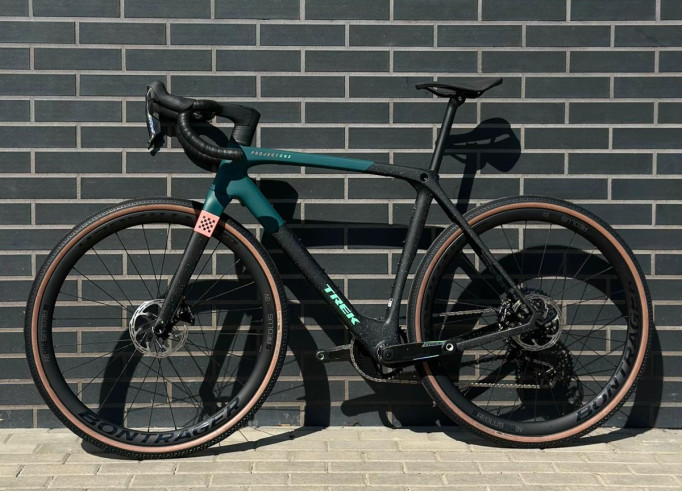 Gravel bike TREK Checkmate SLR 7 AXS | Trek...