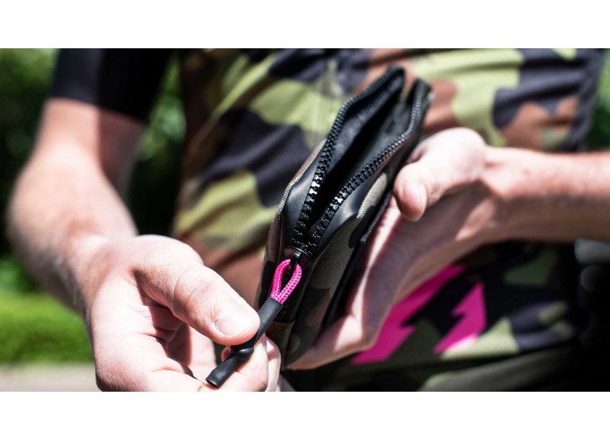 Essentials case Muc-Off