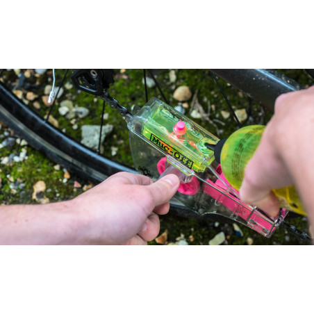 Muc-Off X3 Chain cleaning device