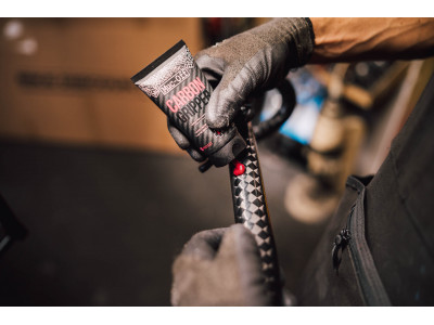 Smērviela Muc-Off carbon gripper 75g